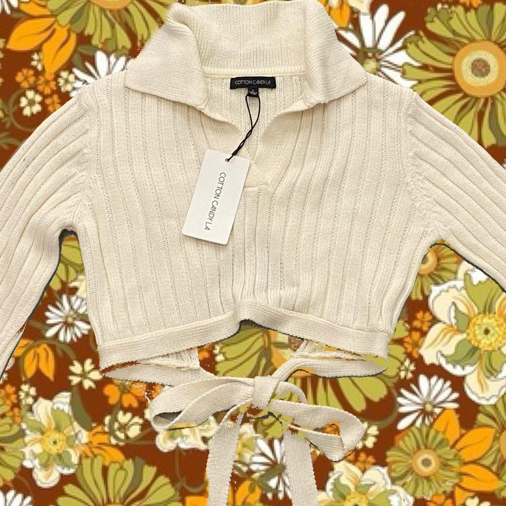 Cotton Candy Cream V-Neck Sweater with Ribbed Knit